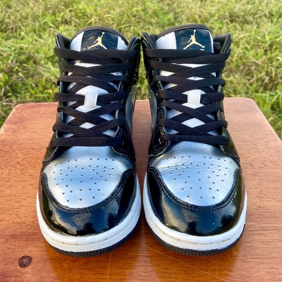 Jordan Retro 1 ‘Black Metallic’ (5.5Y) - Picture 2 of 7